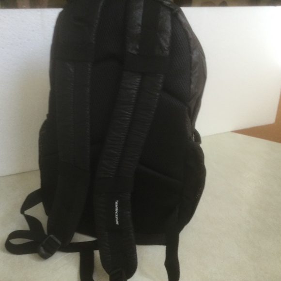 Backpack - Picture 2 of 4